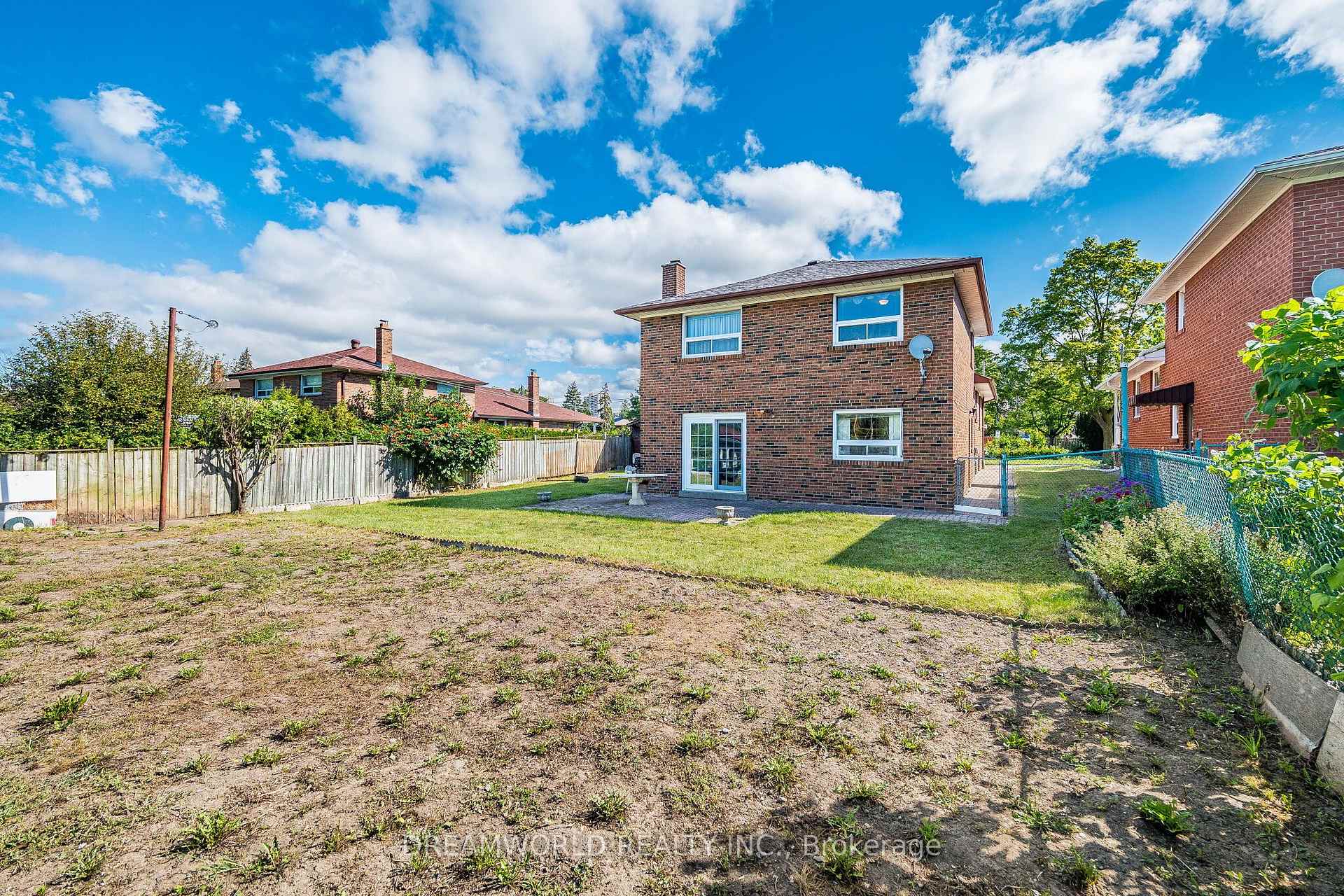 Photo 44 of 297 Derrydown Road, North York, York University Heights — HOMEH