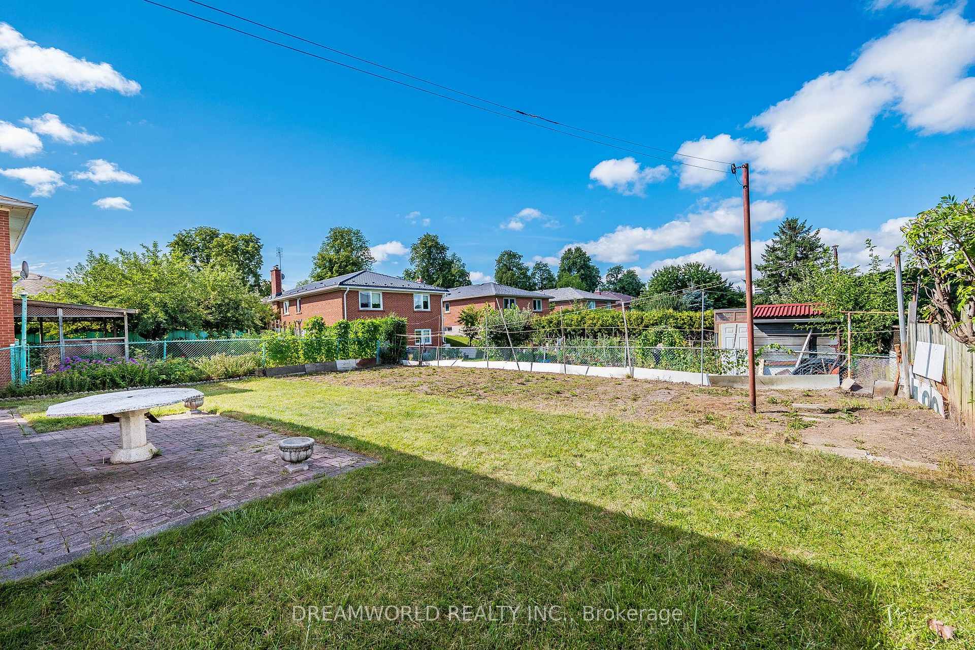Photo 45 of 297 Derrydown Road, North York, York University Heights — HOMEH