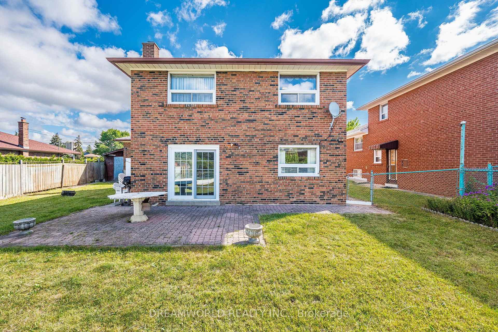 Photo 48 of 297 Derrydown Road, North York, York University Heights — HOMEH