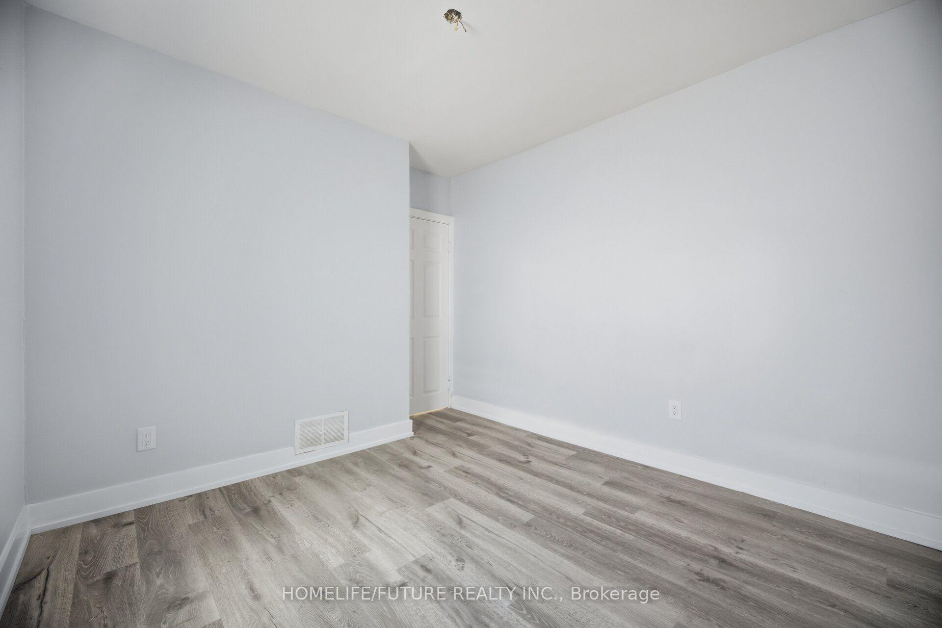 Photo 21 of 33 Brock Street, Halton Hills, Acton — HOMEH