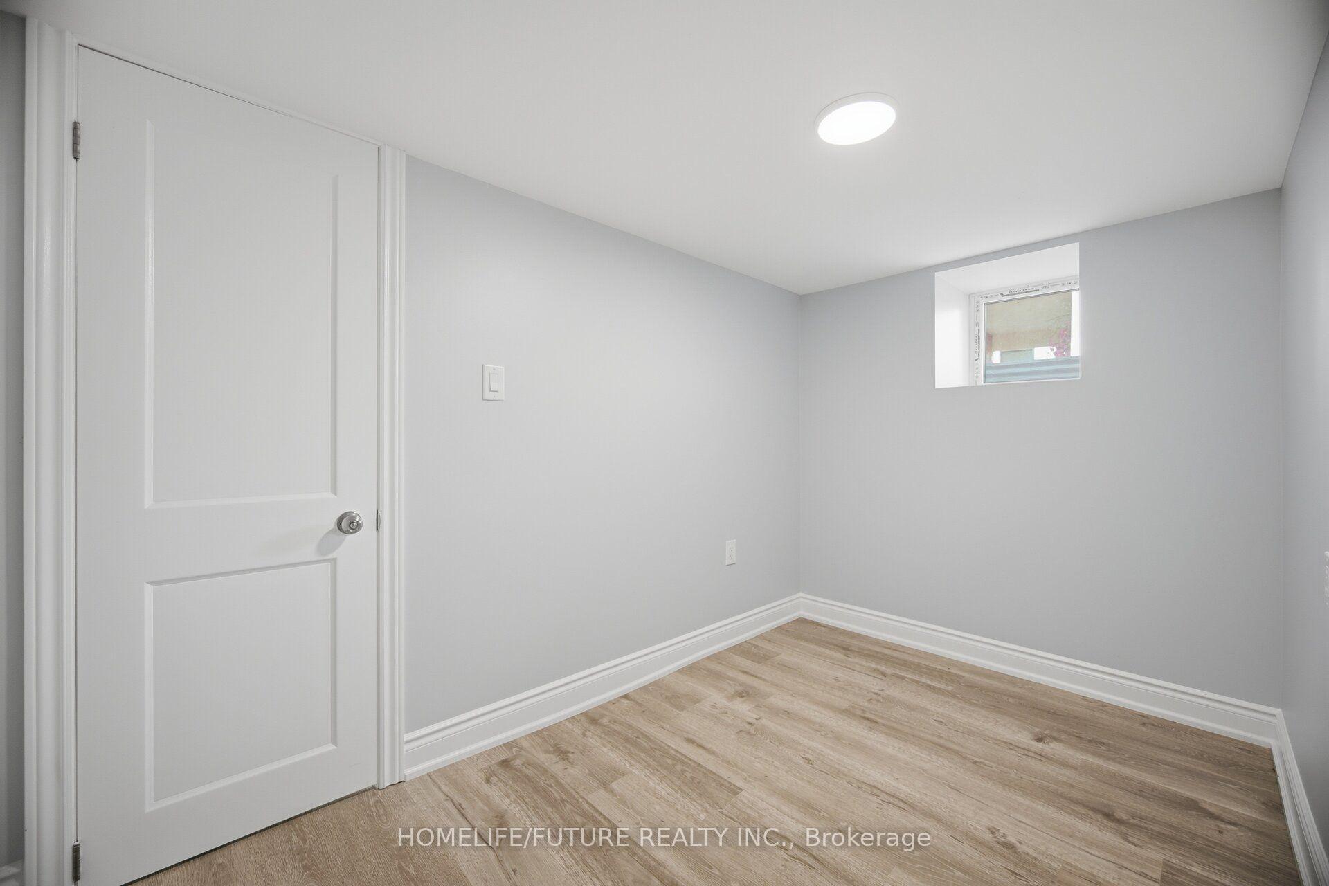 Photo 39 of 33 Brock Street, Halton Hills, Acton — HOMEH