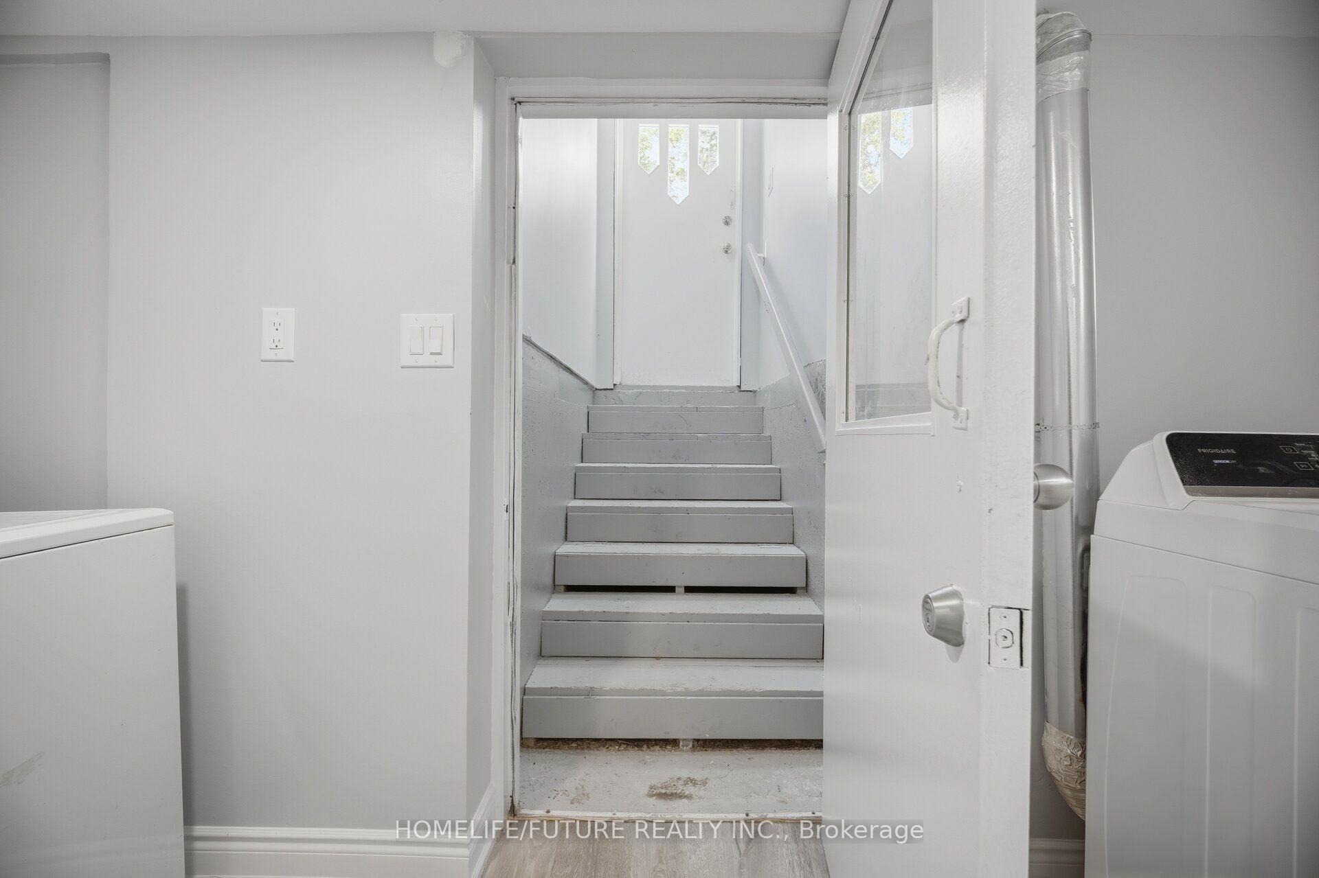 Photo 42 of 33 Brock Street, Halton Hills, Acton — HOMEH
