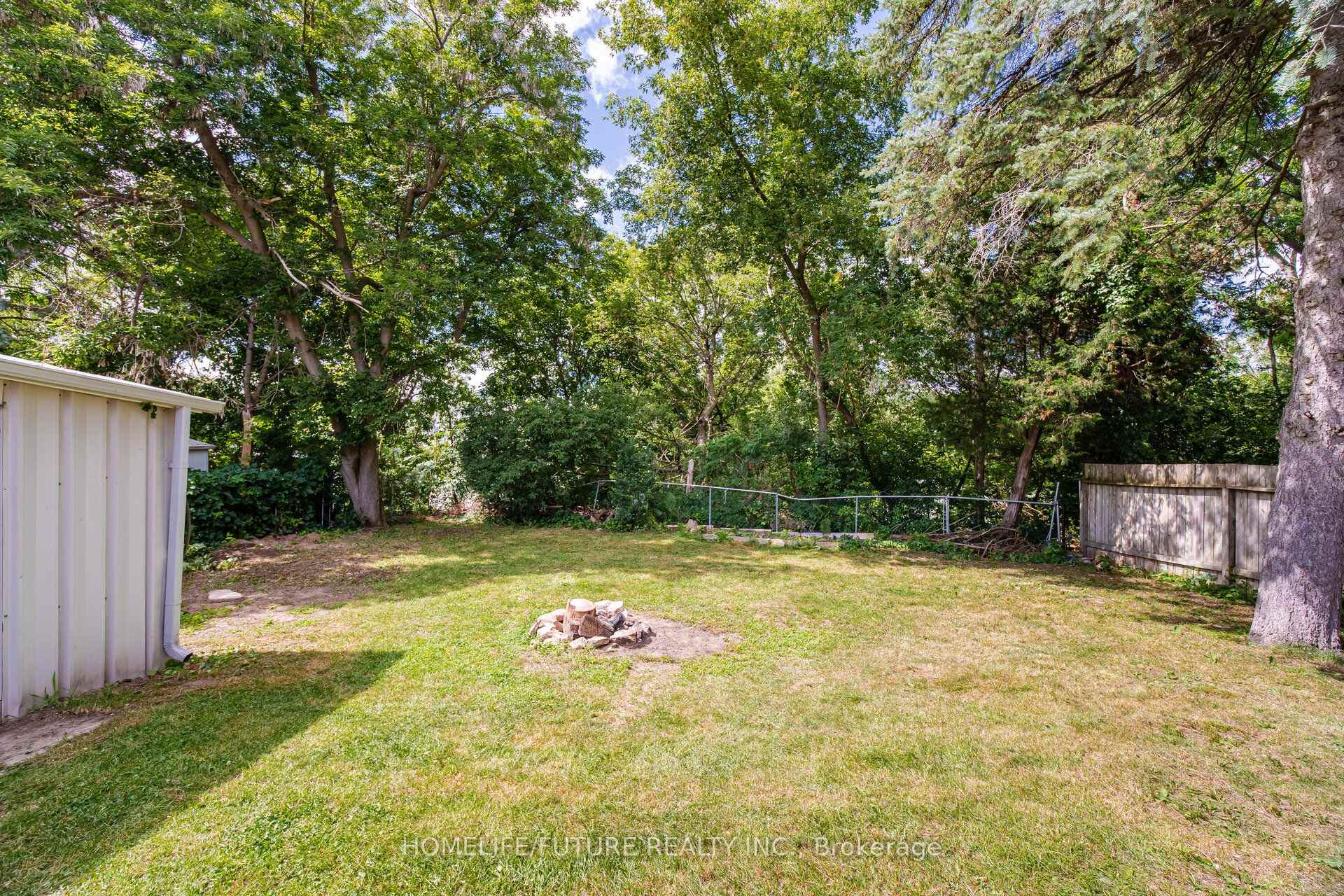Photo 46 of 33 Brock Street, Halton Hills, Acton — HOMEH