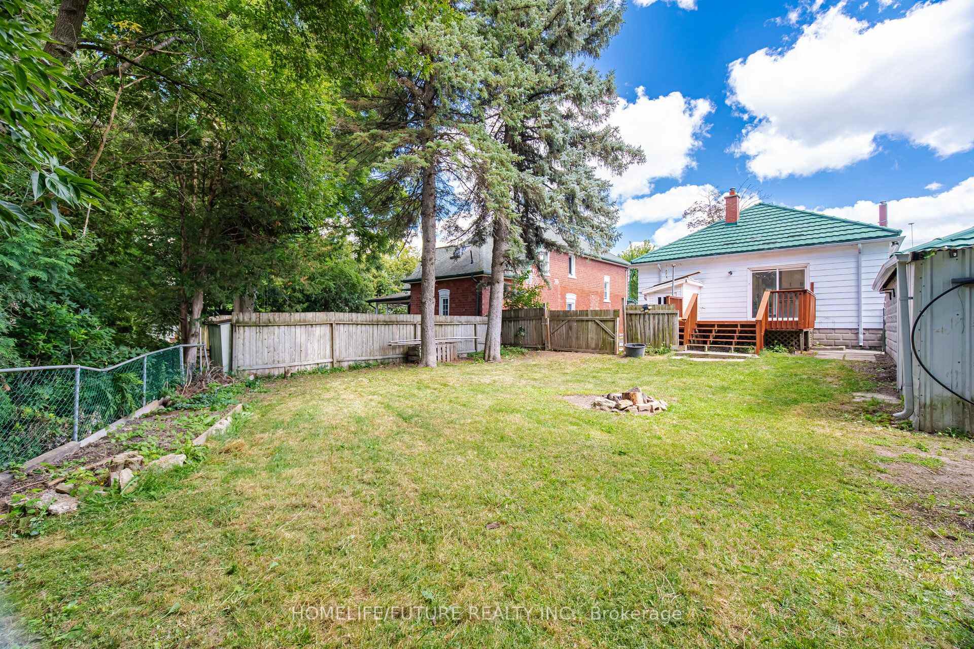 Photo 48 of 33 Brock Street, Halton Hills, Acton — HOMEH