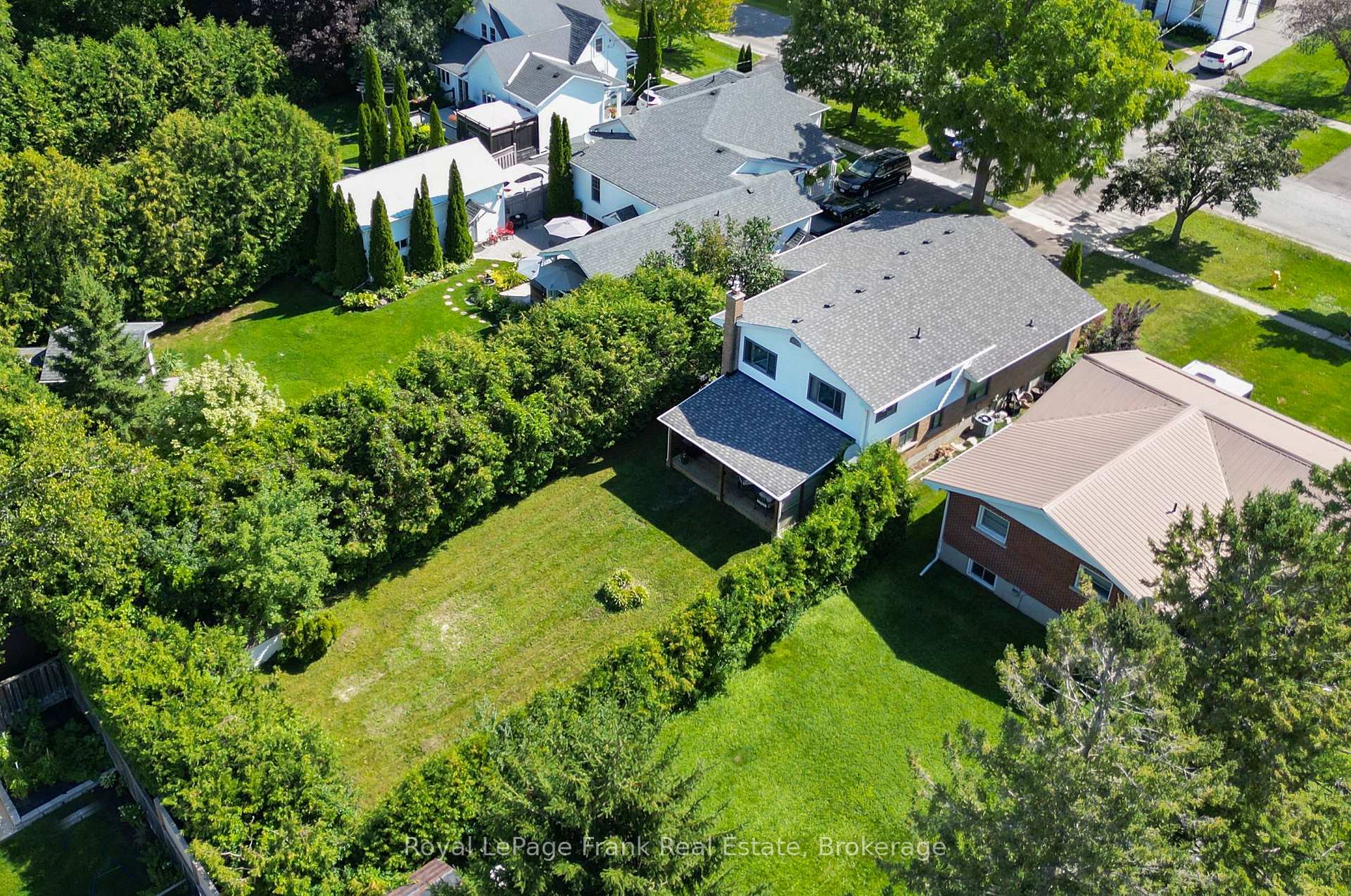 Photo 35 of 82 Union Avenue, Scugog, Port Perry — HOMEH