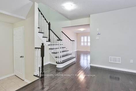 Photo 9 of 36 Twin Hill Crescent, Vaughan, Vellore Village — HOMEH