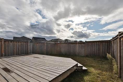 Photo 18 of 36 Twin Hill Crescent, Vaughan, Vellore Village — HOMEH