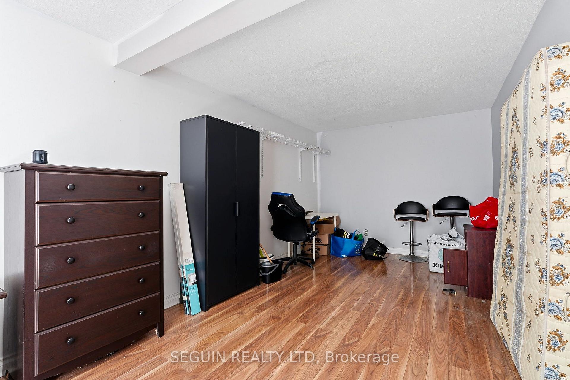 Photo 15 of 6 Manju Street, Ottawa, Hunt Club Park — HOMEH