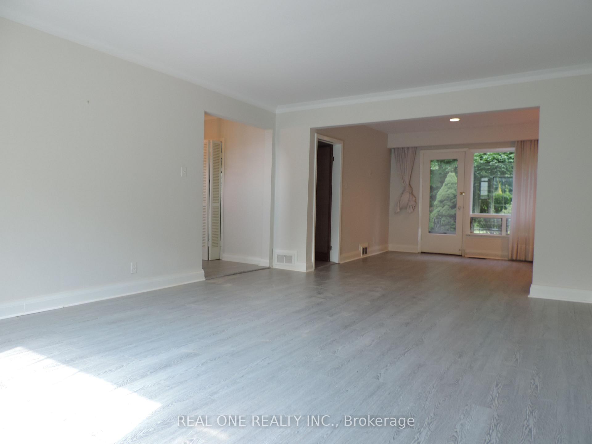 Photo 4 of 616 Briar Hill Avenue, Toronto, Forest Hill North — HOMEH