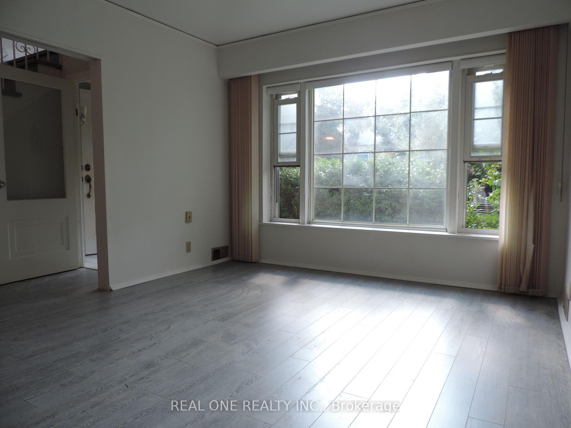 Photo 6 of 616 Briar Hill Avenue, Toronto, Forest Hill North — HOMEH