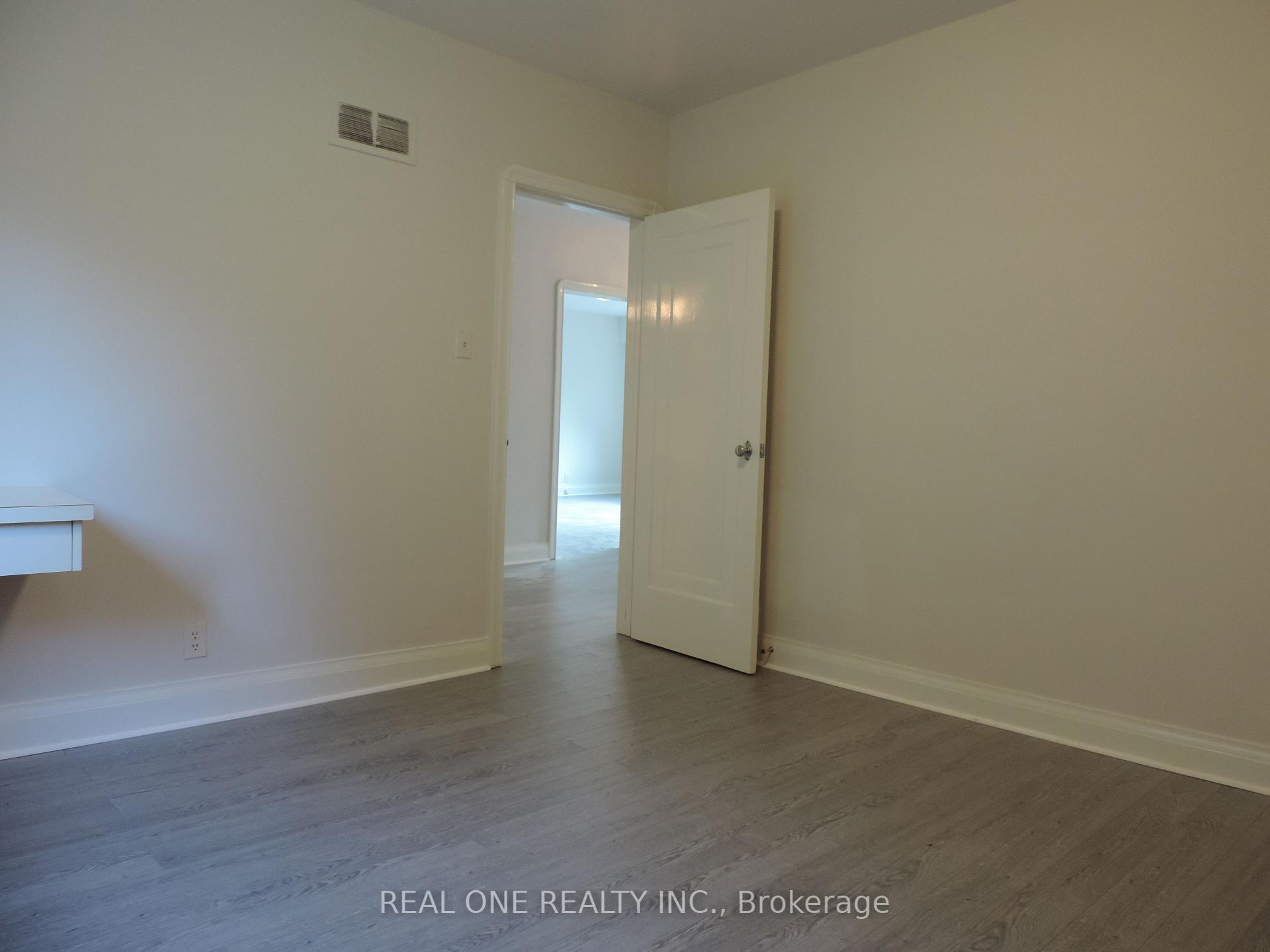 Photo 11 of 616 Briar Hill Avenue, Toronto, Forest Hill North — HOMEH