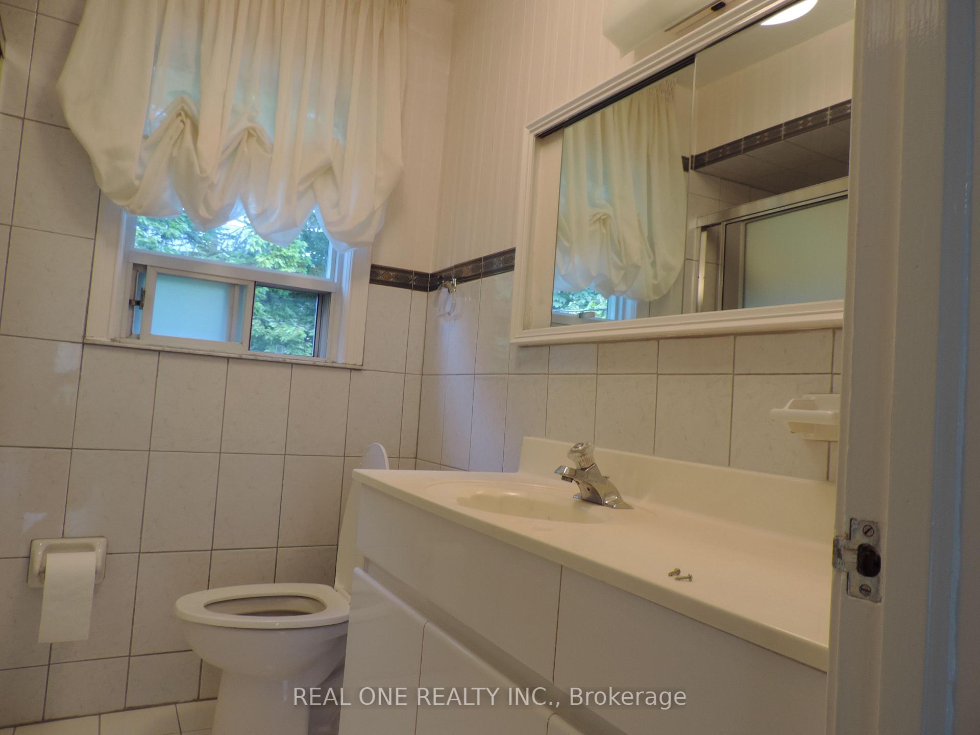 Photo 12 of 616 Briar Hill Avenue, Toronto, Forest Hill North — HOMEH