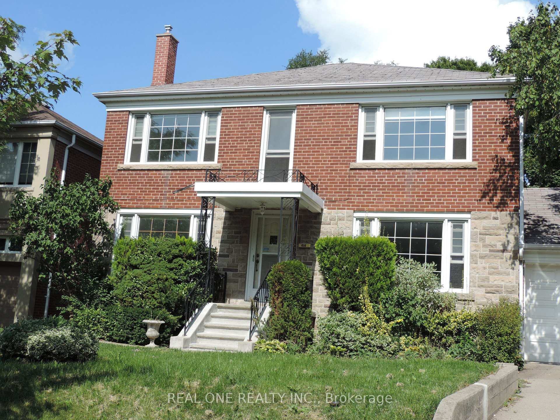 Photo 20 of 616 Briar Hill Avenue, Toronto, Forest Hill North — HOMEH