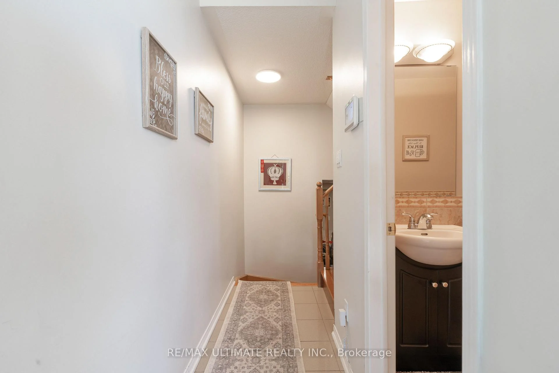 Photo 4 of 6560 Opera Glass Crescent, Mississauga, Meadowvale Village — HOMEH