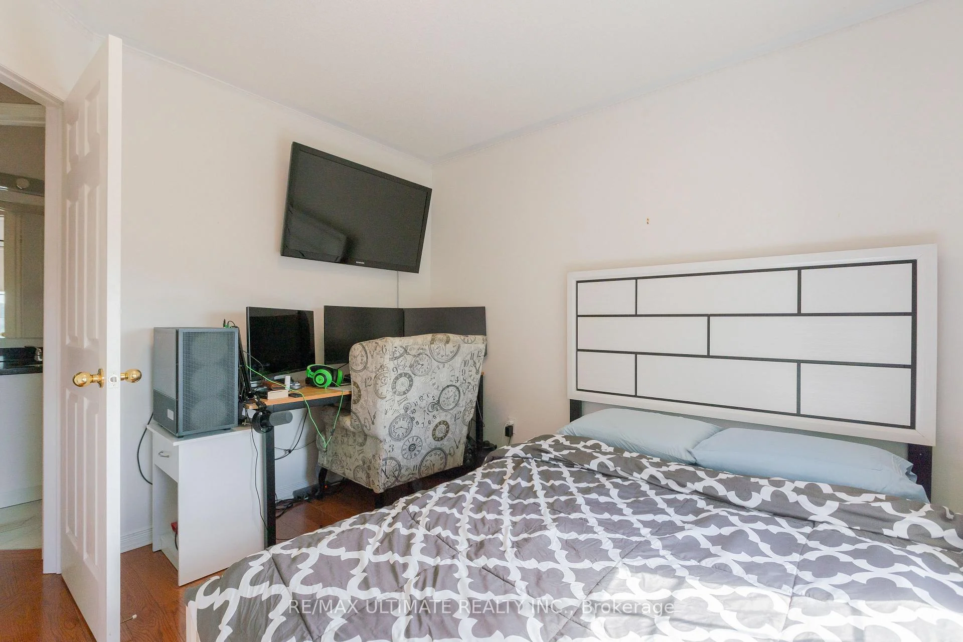 Photo 24 of 6560 Opera Glass Crescent, Mississauga, Meadowvale Village — HOMEH