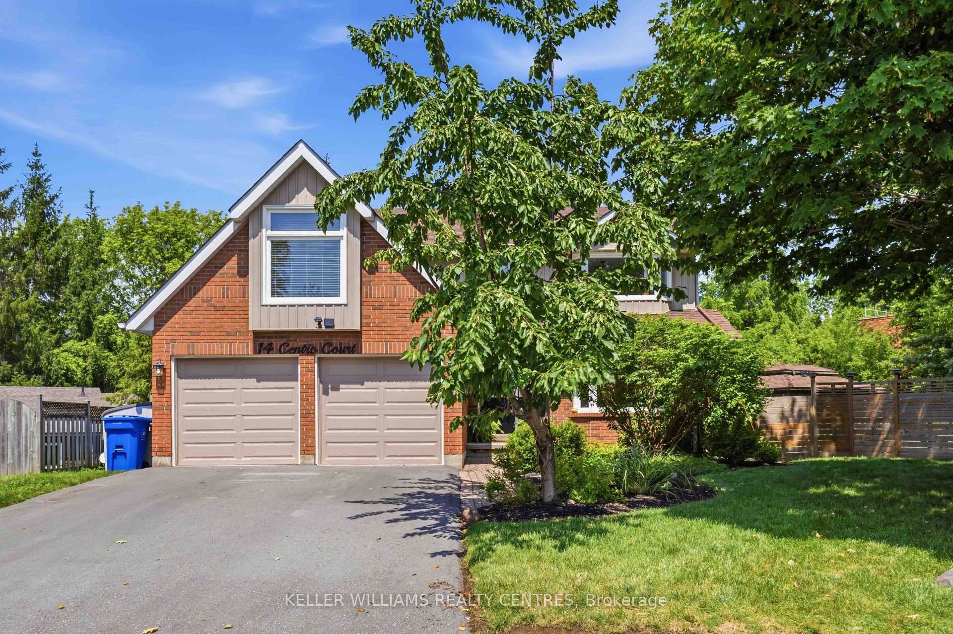 Photo 2 of 14 Centro Court, Georgina, Historic Lakeshore Communities — HOMEH