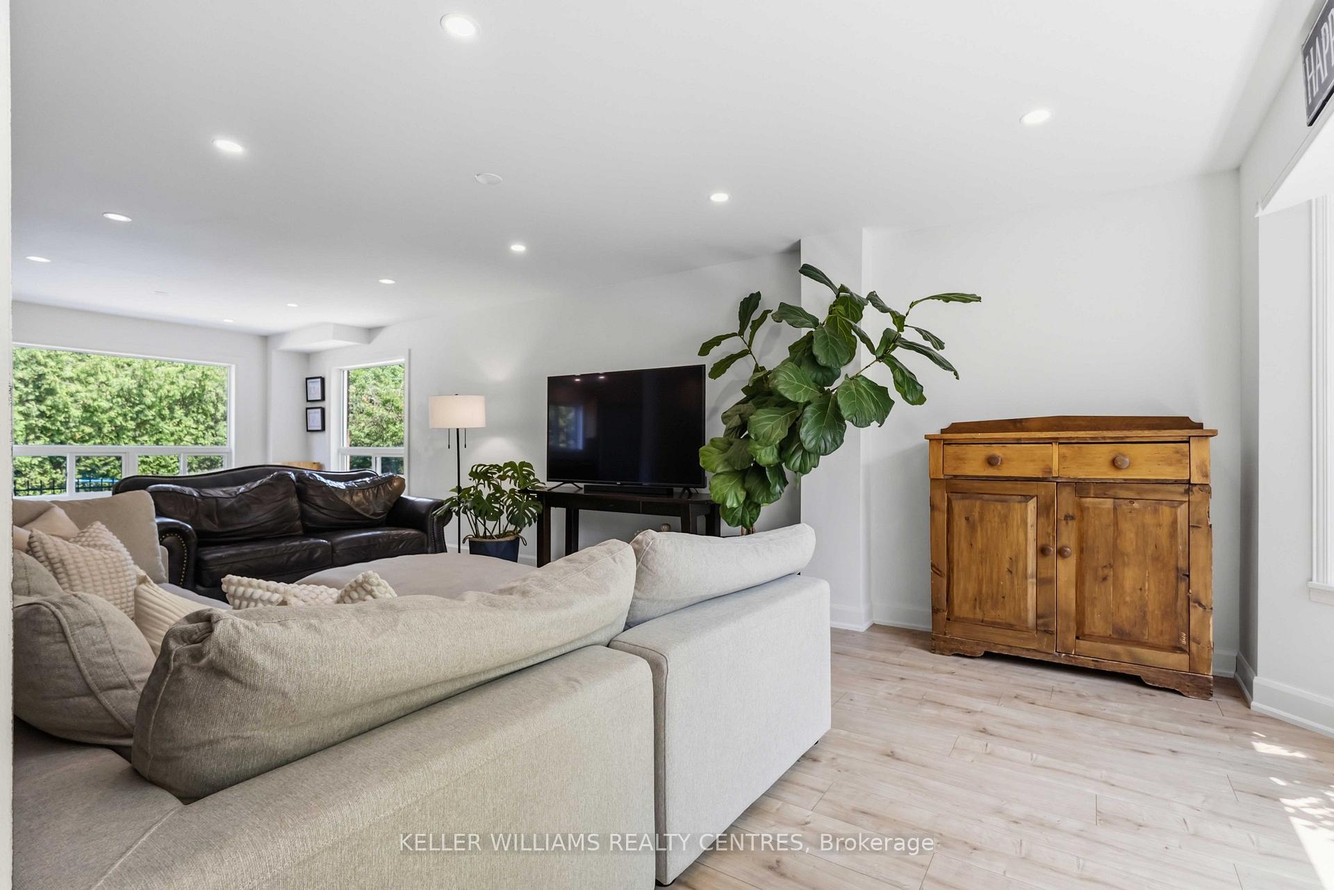 Photo 5 of 14 Centro Court, Georgina, Historic Lakeshore Communities — HOMEH