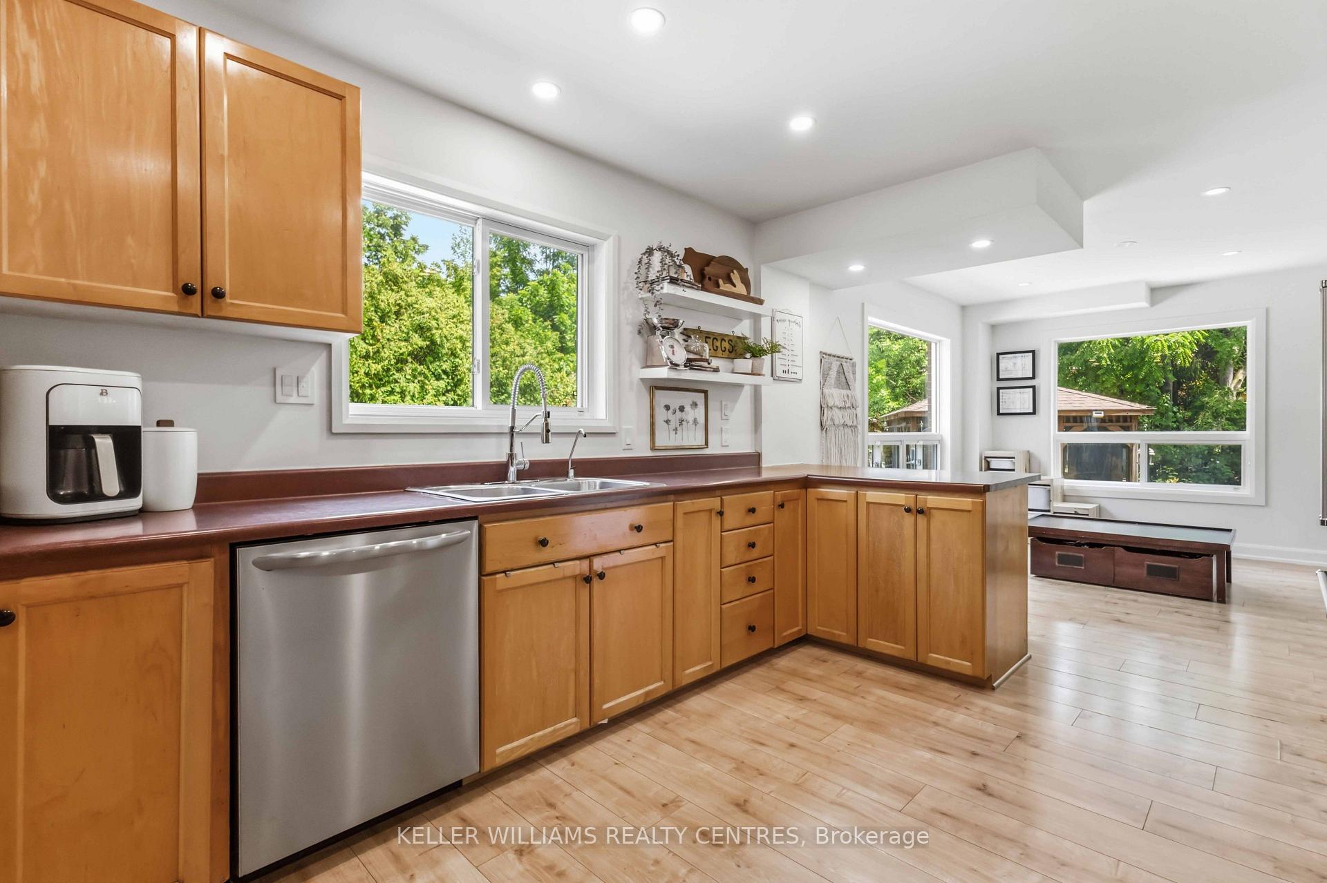 Photo 13 of 14 Centro Court, Georgina, Historic Lakeshore Communities — HOMEH