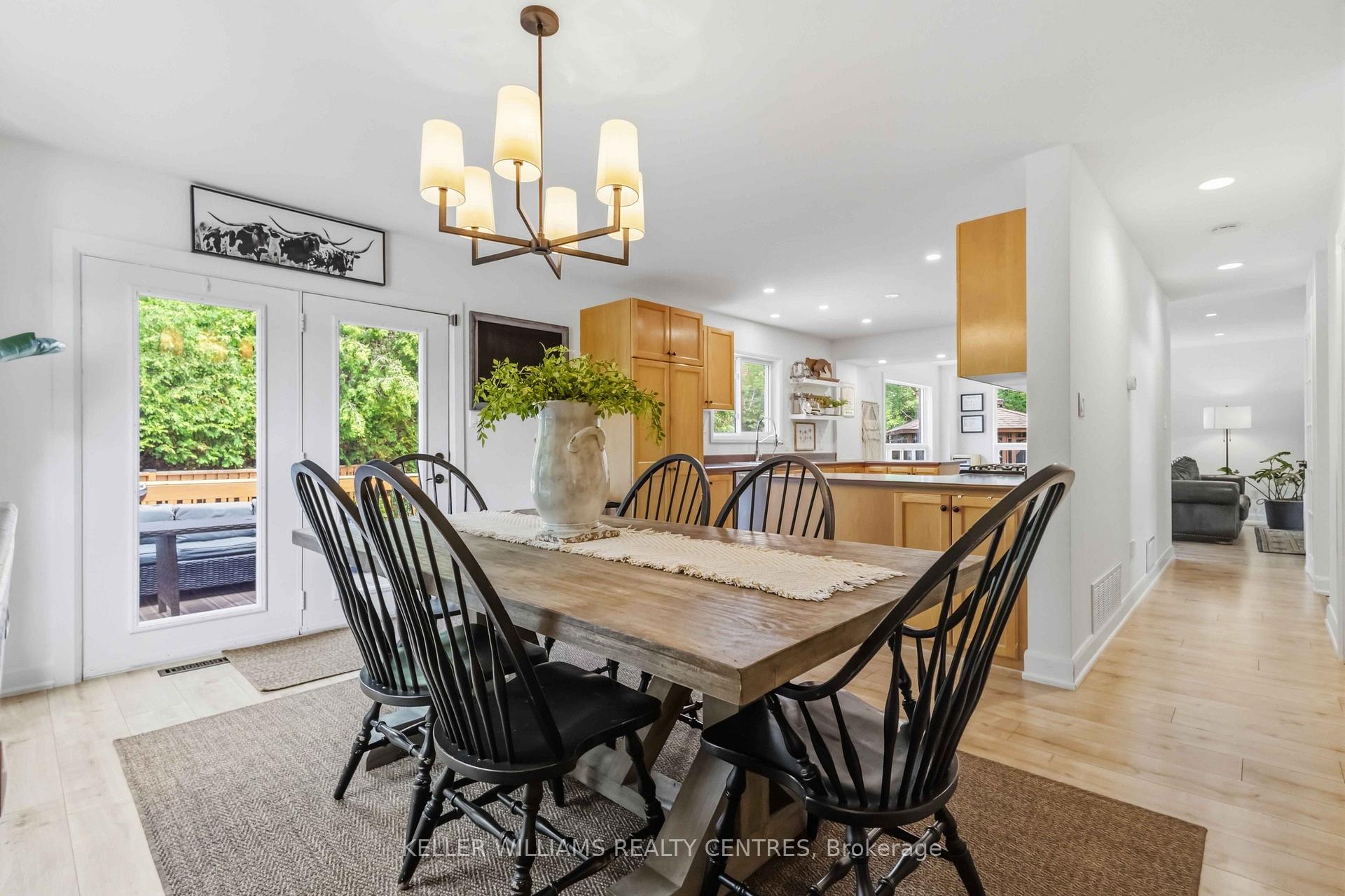 Photo 15 of 14 Centro Court, Georgina, Historic Lakeshore Communities — HOMEH