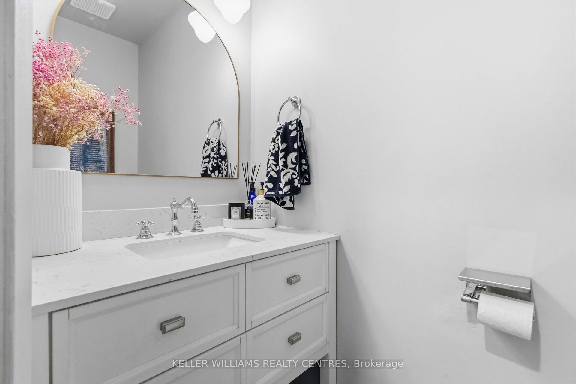 Photo 16 of 14 Centro Court, Georgina, Historic Lakeshore Communities — HOMEH