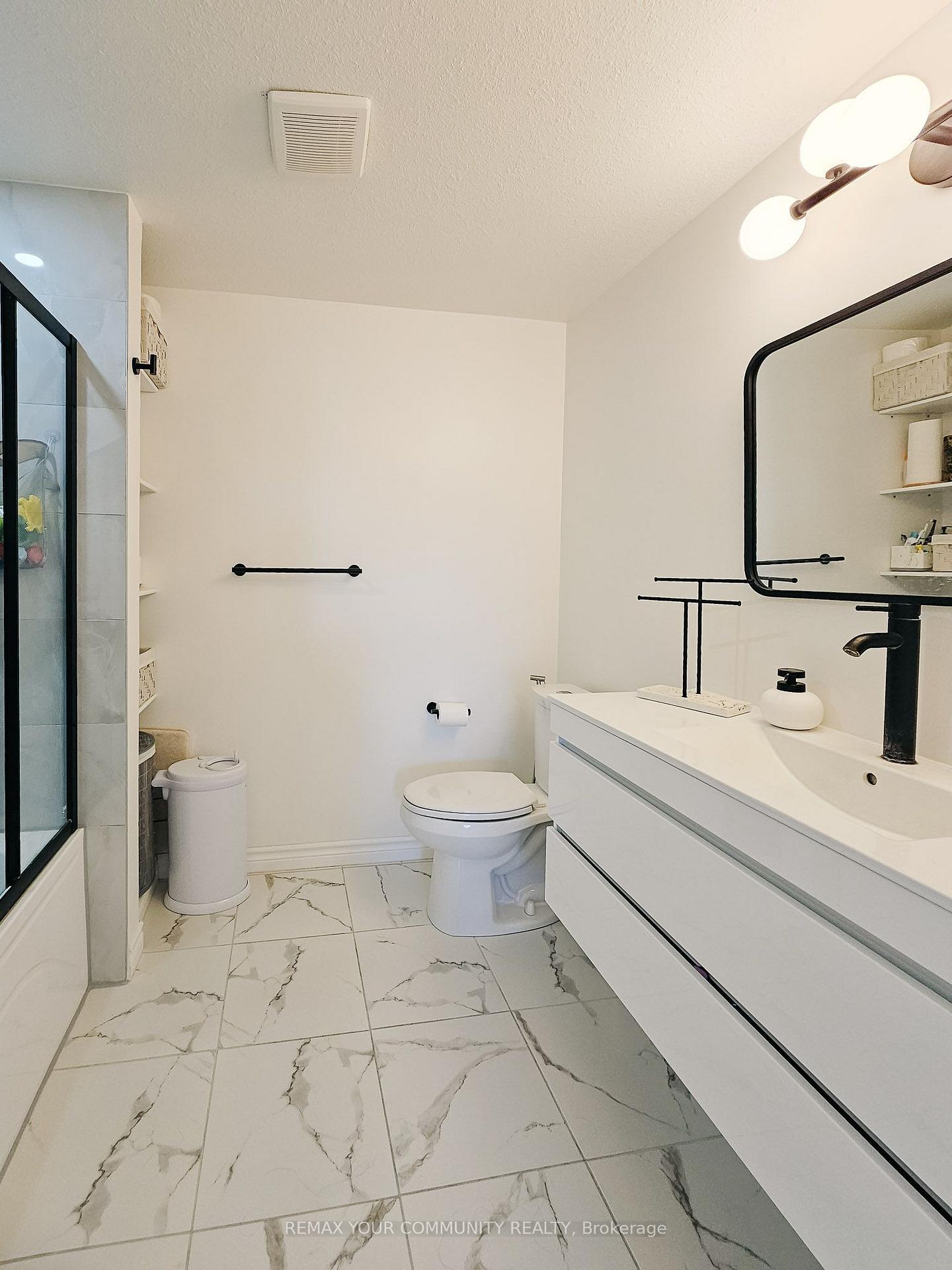 Photo 9 of 71 Highbrook Street, Kitchener, Laurentian Hills/Country Hills W — HOMEH