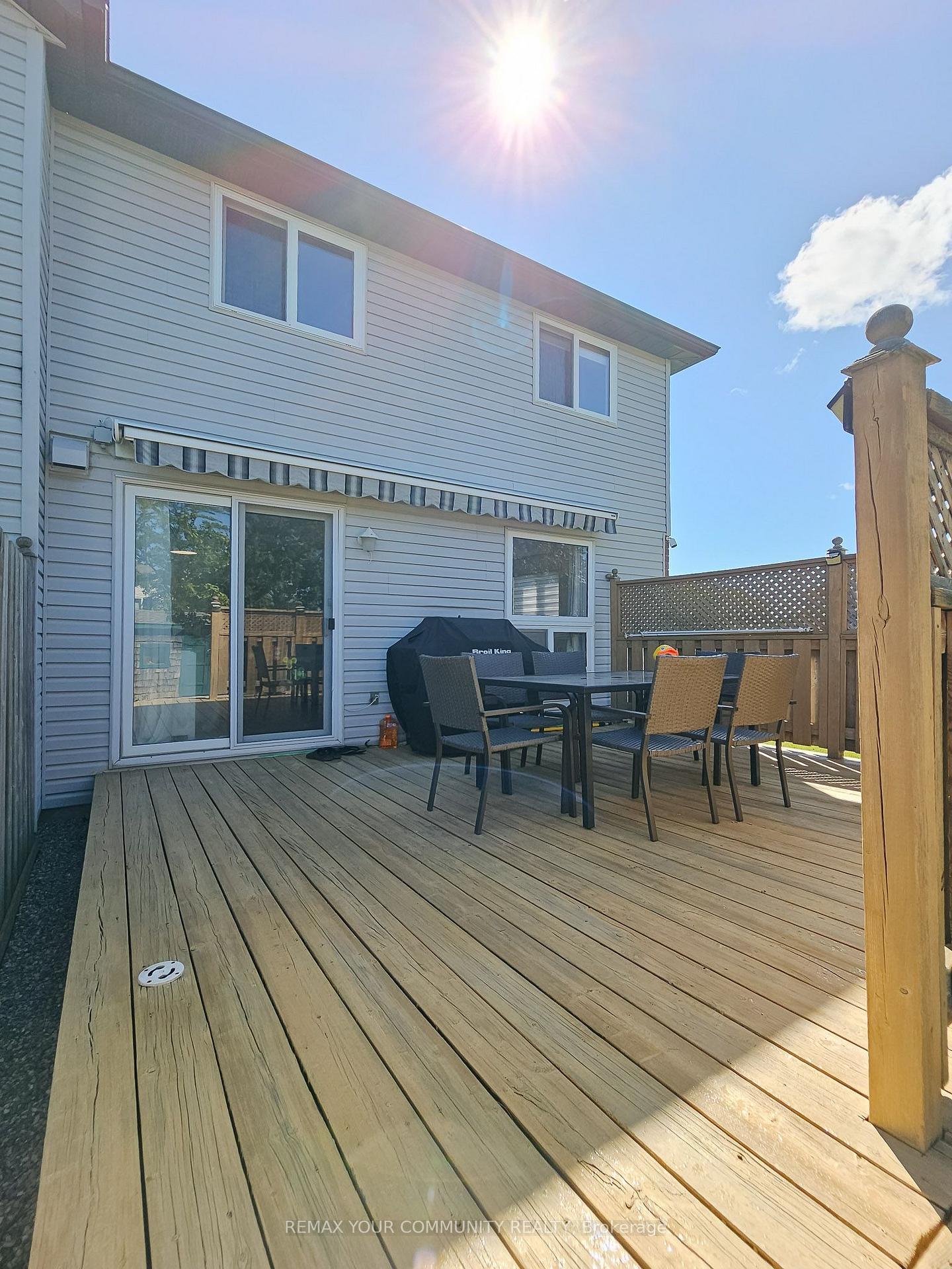 Photo 14 of 71 Highbrook Street, Kitchener, Laurentian Hills/Country Hills W — HOMEH
