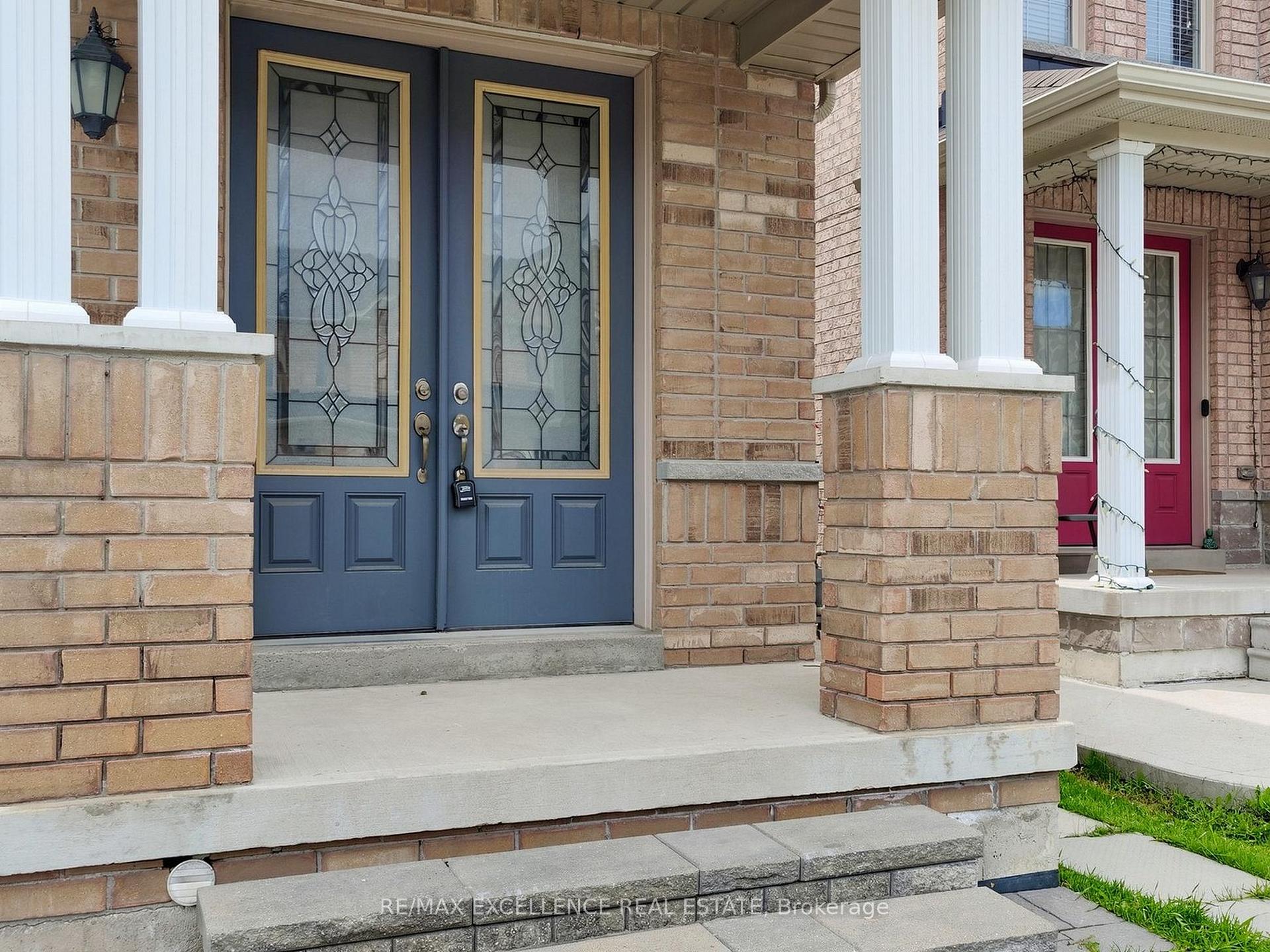 Photo 3 of 61 Campwood Crescent, Brampton, Bram East — HOMEH