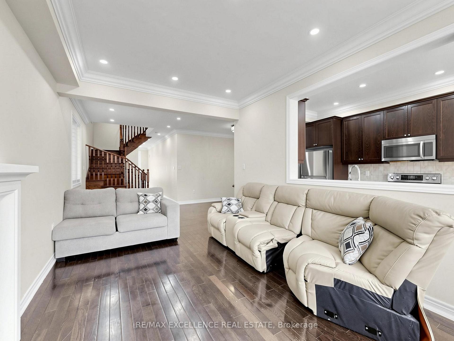 Photo 7 of 61 Campwood Crescent, Brampton, Bram East — HOMEH