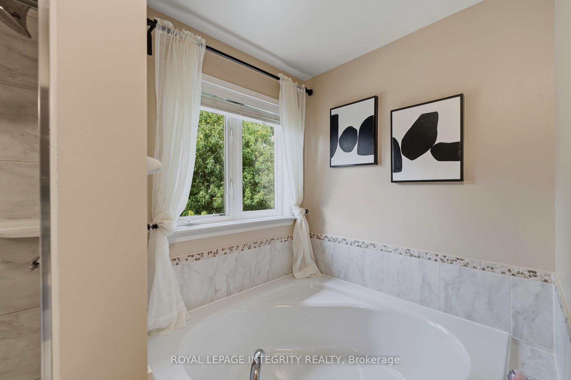Photo 30 of 355 Celtic Ridge Crescent, Ottawa, Kanata - Morgan's Grant/South March — HOMEH