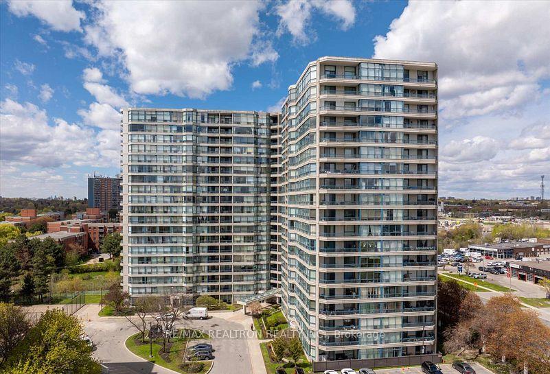 Front of Unit 704, 4725 Sheppard Avenue