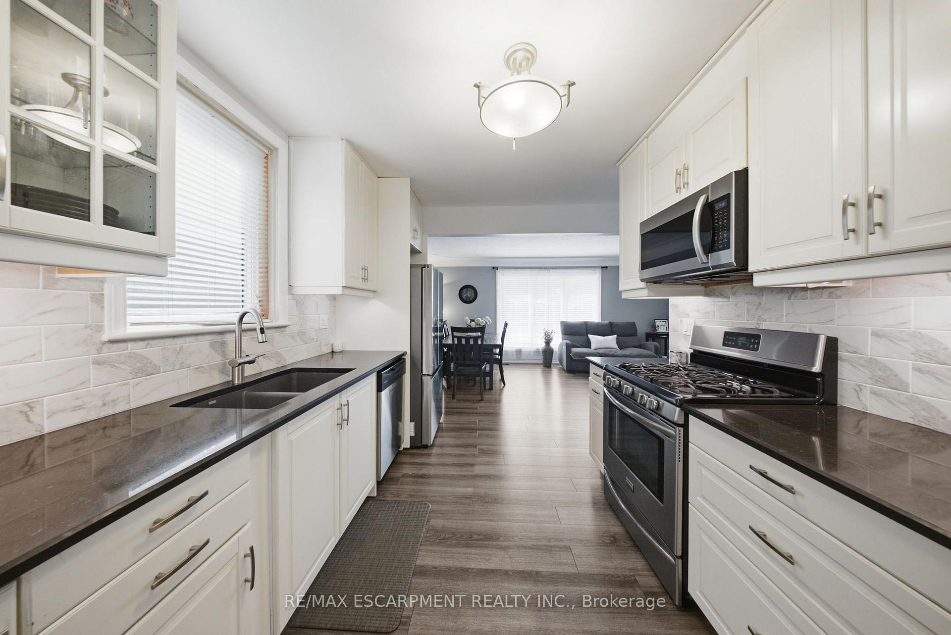 Photo 10 of 203 West 31ST Street, Hamilton, Westcliffe — HOMEH