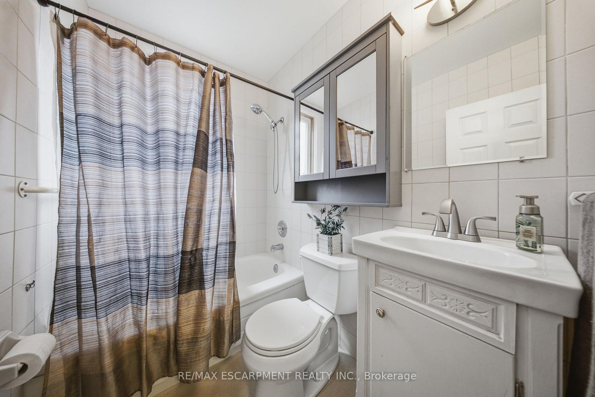 Photo 17 of 203 West 31ST Street, Hamilton, Westcliffe — HOMEH