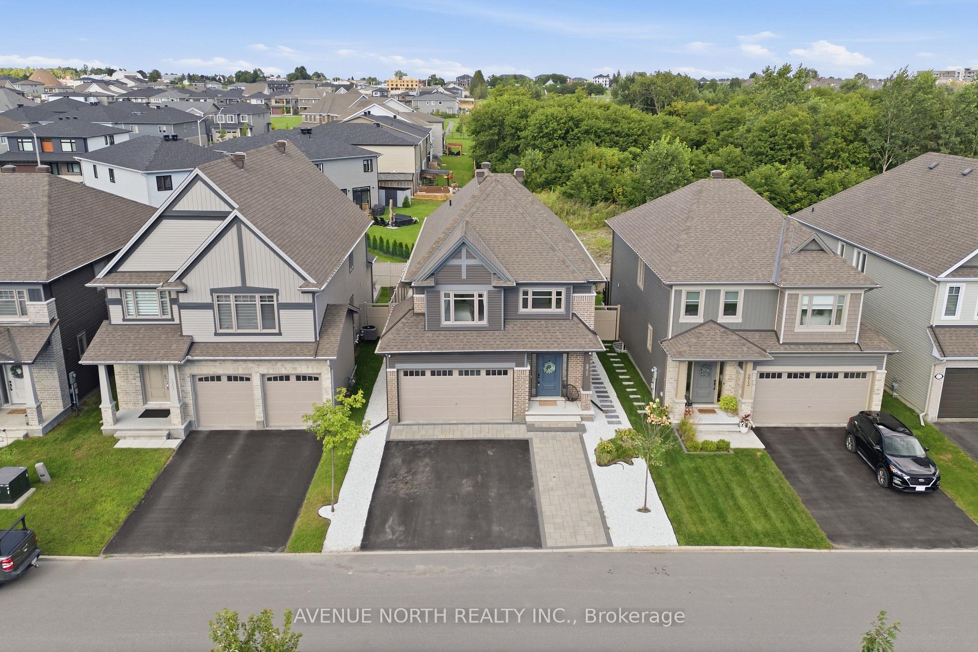 Photo 3 of 275 Trollius Way, Ottawa, Blossom Park/Kemp Park/Findlay Creek — HOMEH