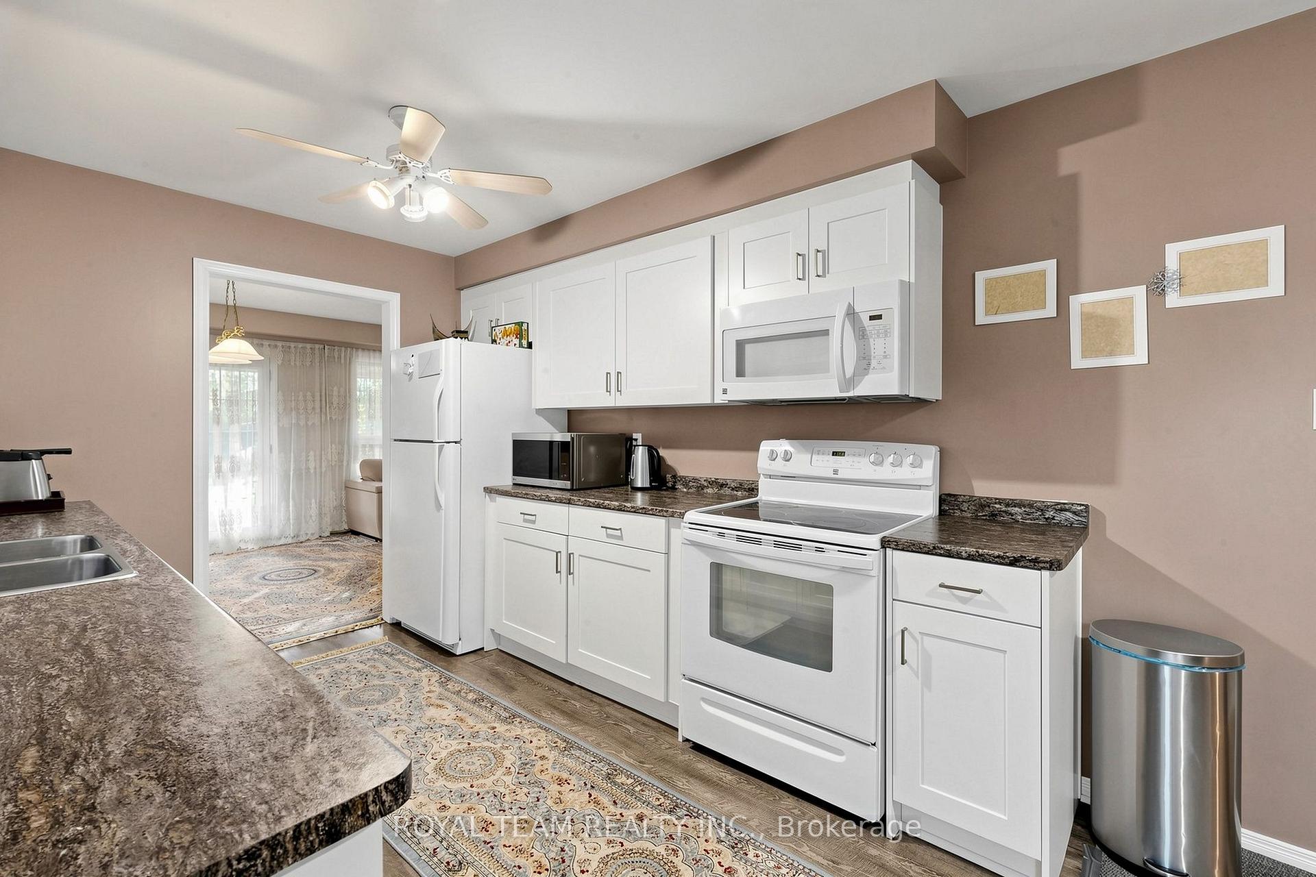 Photo 5 of 28 Ailsa Drive, Georgina, Keswick North — HOMEH