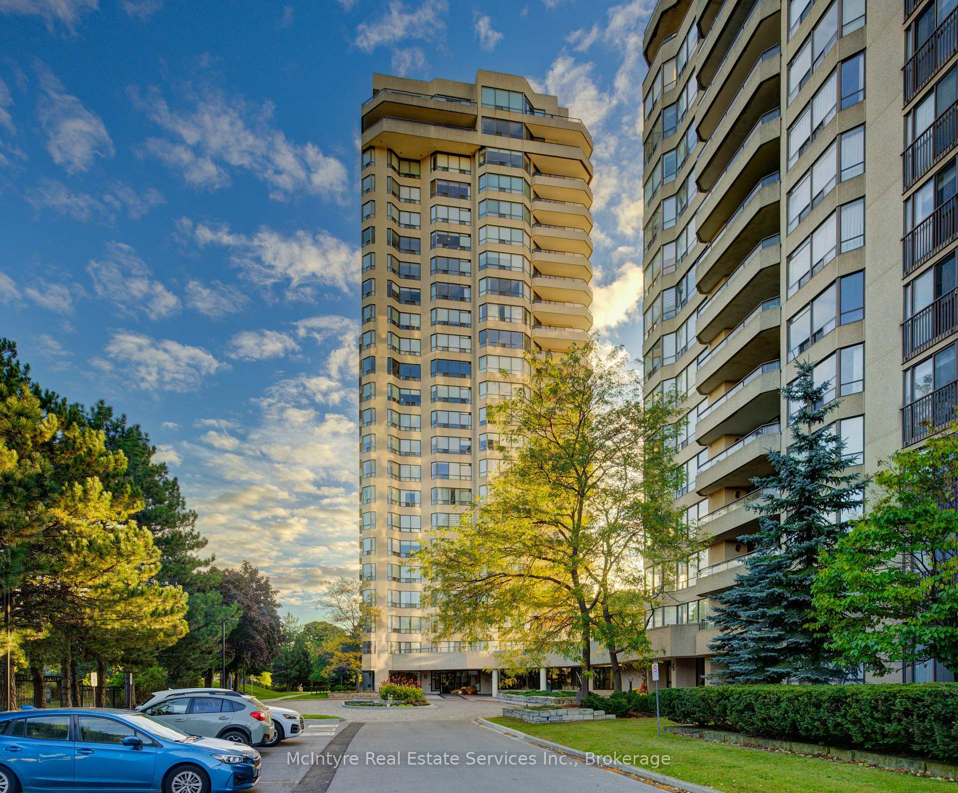 Photo 4 of Unit 1503, 6 Willow Street, Waterloo, Uptown Waterloo/North Ward — HOMEH