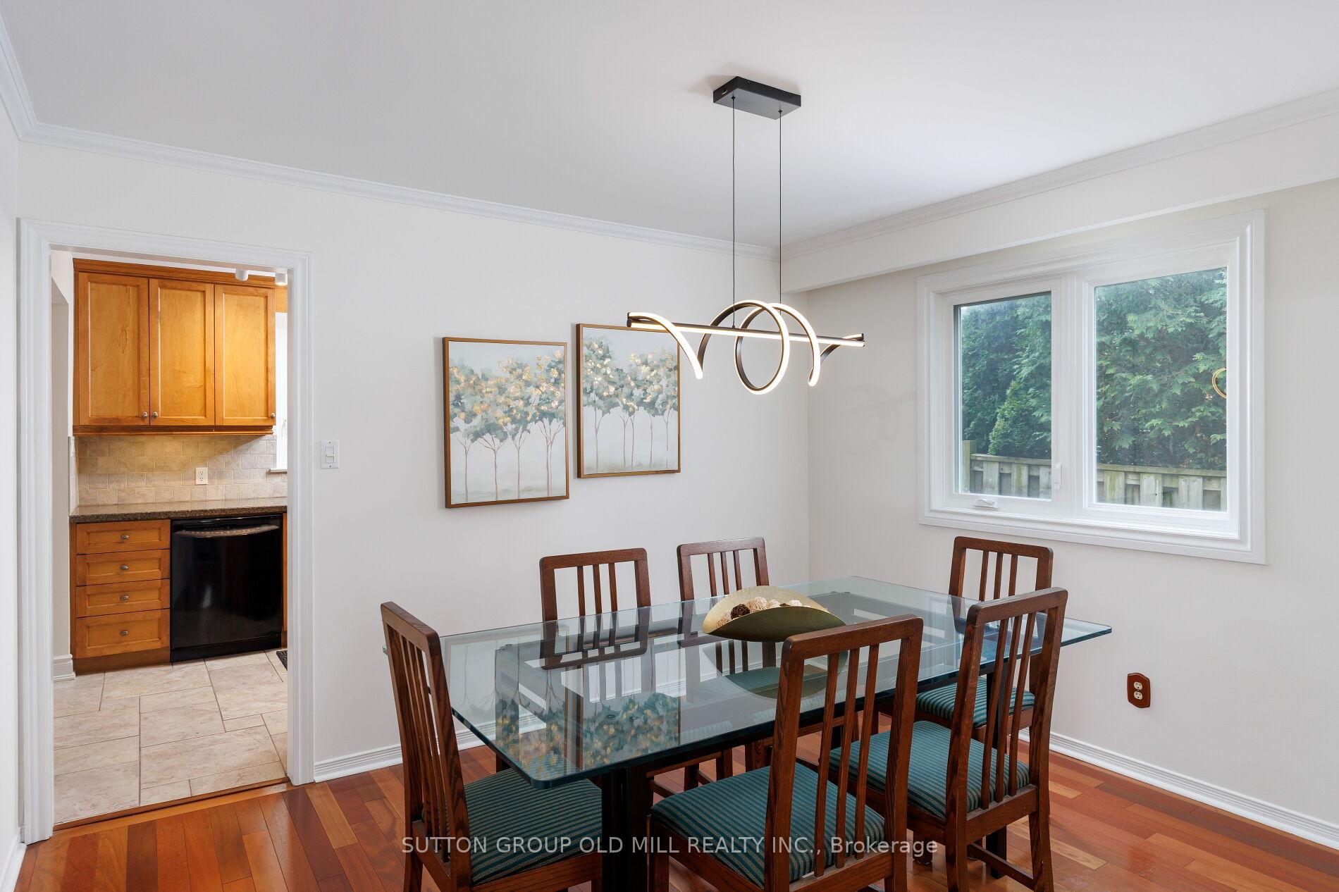 Photo 10 of 853 Kowal Drive, Mississauga, Lorne Park — HOMEH