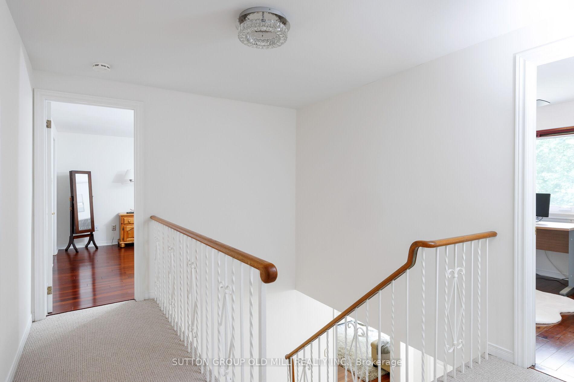 Photo 23 of 853 Kowal Drive, Mississauga, Lorne Park — HOMEH