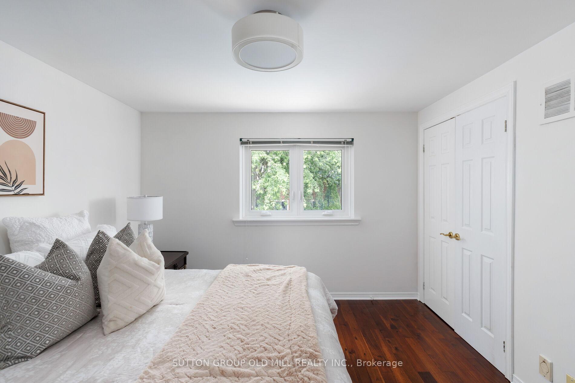 Photo 31 of 853 Kowal Drive, Mississauga, Lorne Park — HOMEH