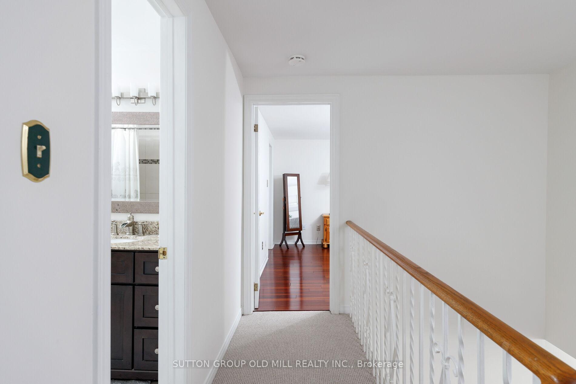 Photo 37 of 853 Kowal Drive, Mississauga, Lorne Park — HOMEH