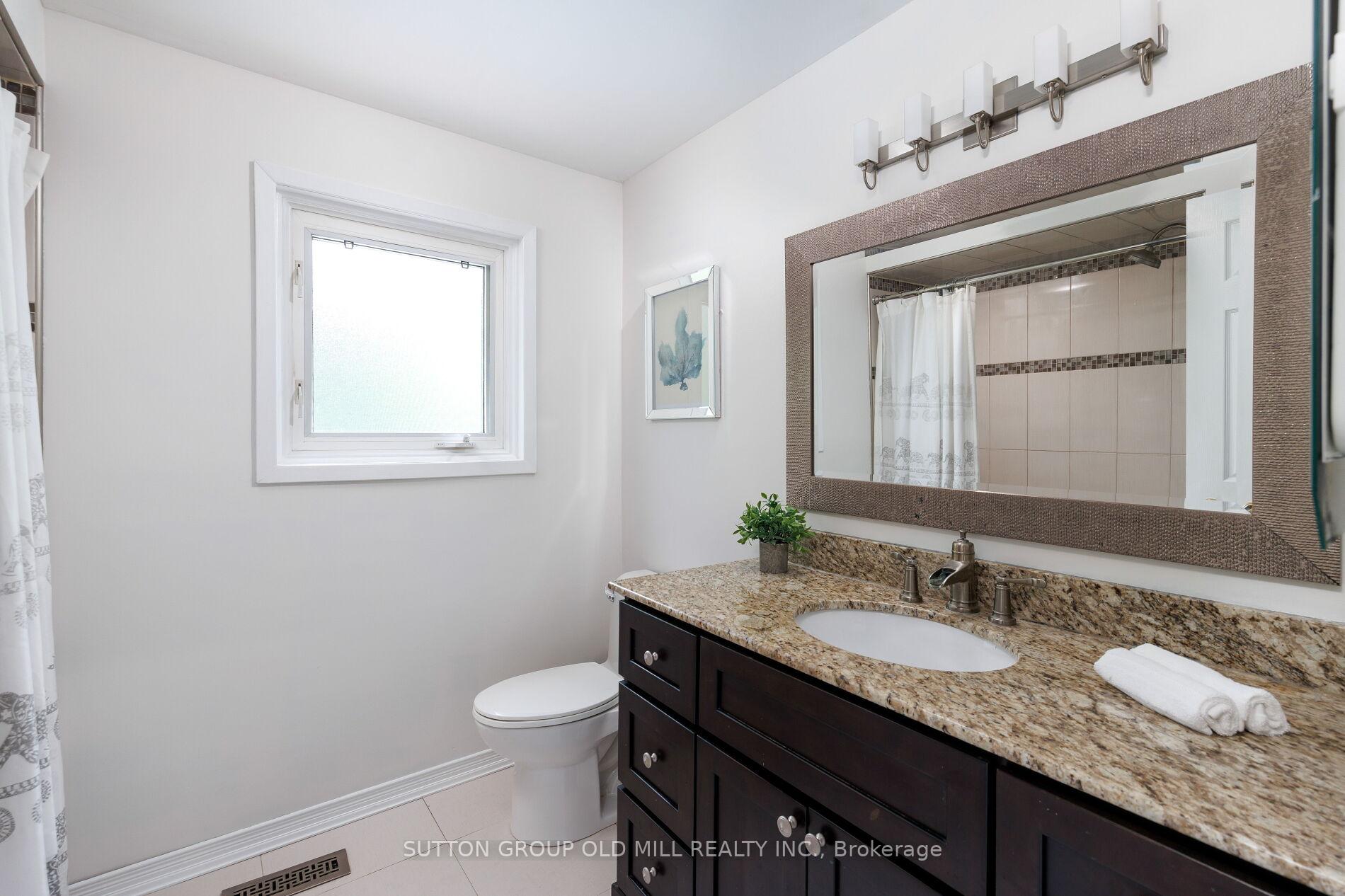 Photo 38 of 853 Kowal Drive, Mississauga, Lorne Park — HOMEH