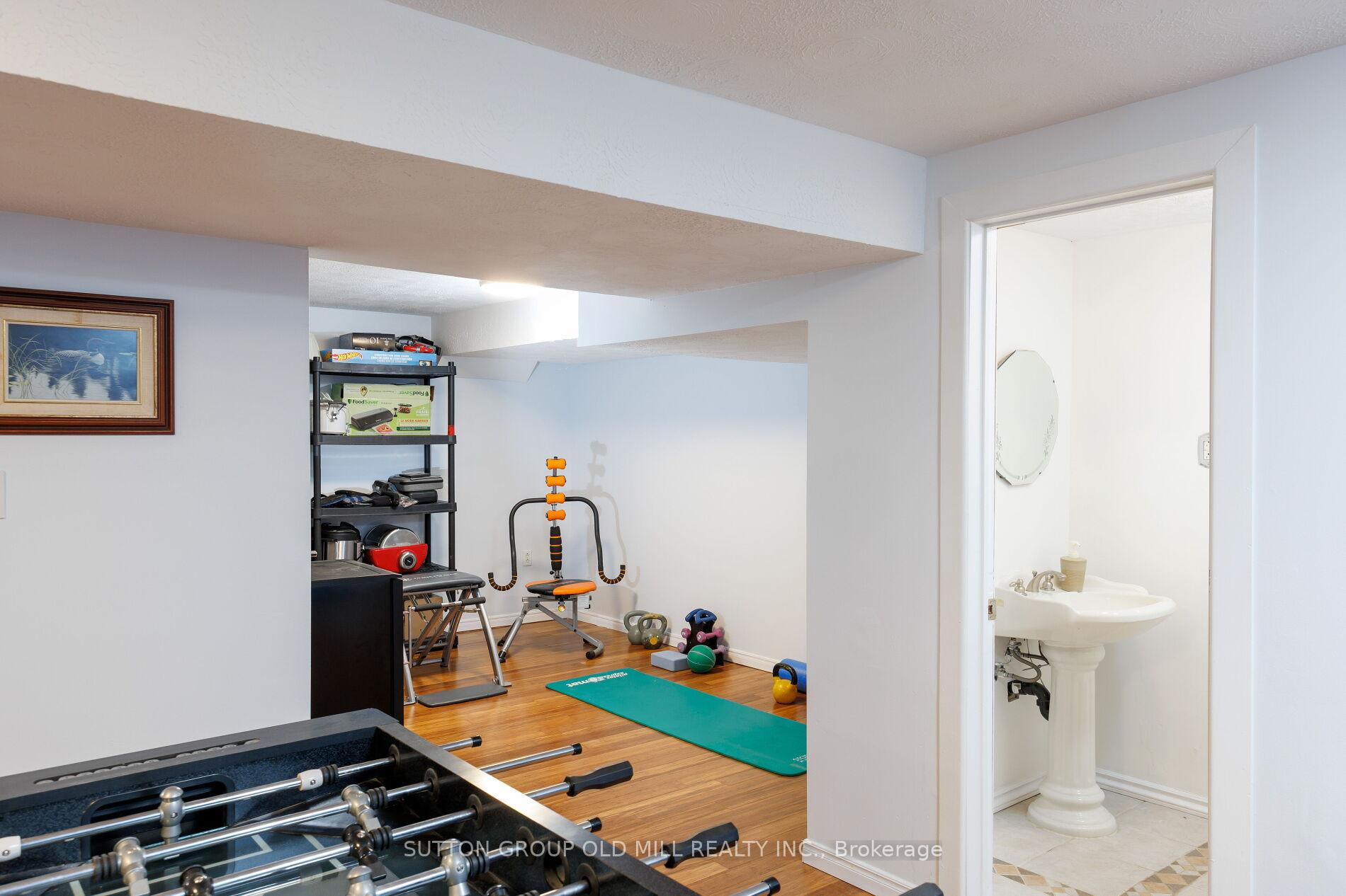 Photo 43 of 853 Kowal Drive, Mississauga, Lorne Park — HOMEH
