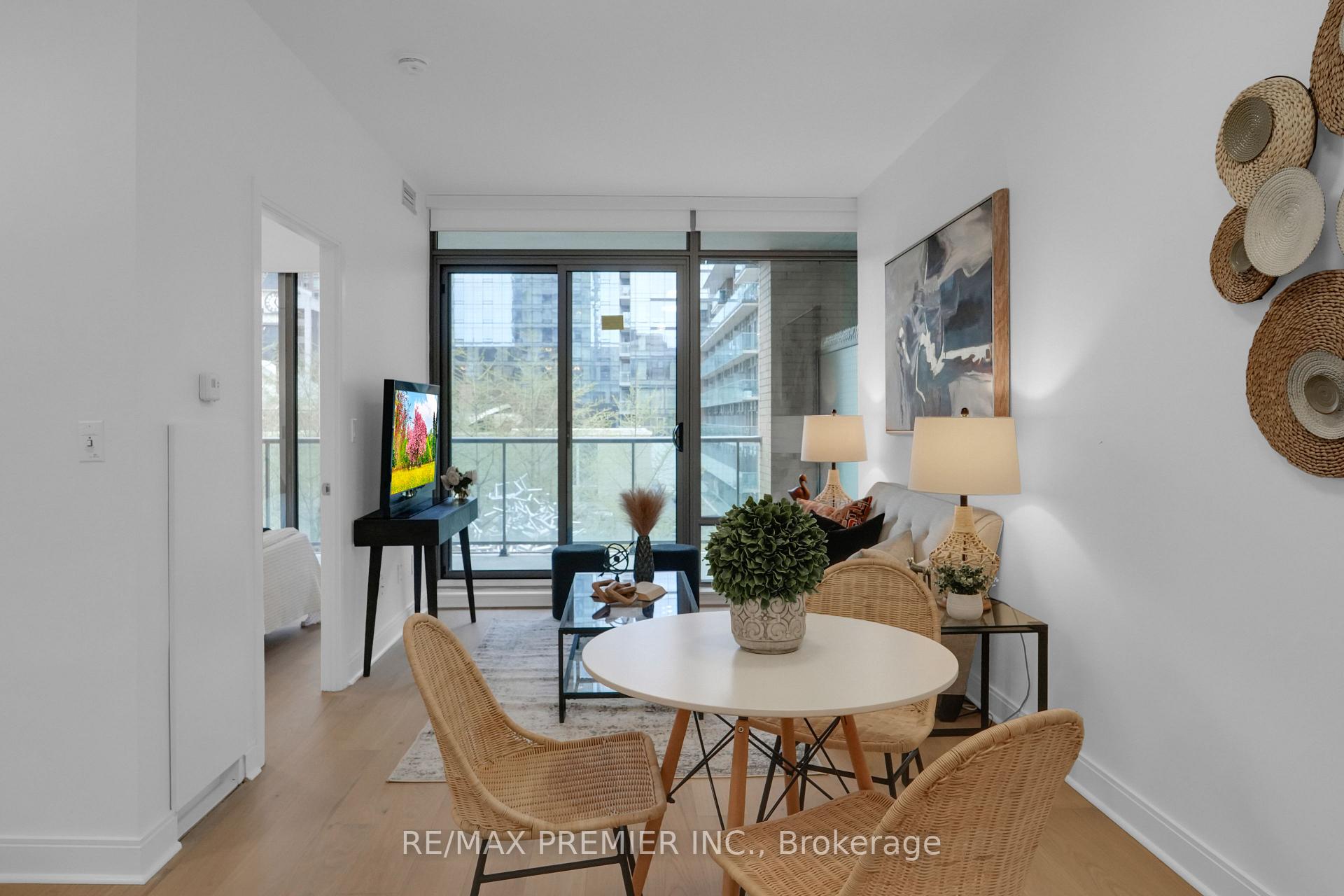 Photo 6 of Unit 310, 18 Yorkville Avenue, Toronto, The Annex — HOMEH