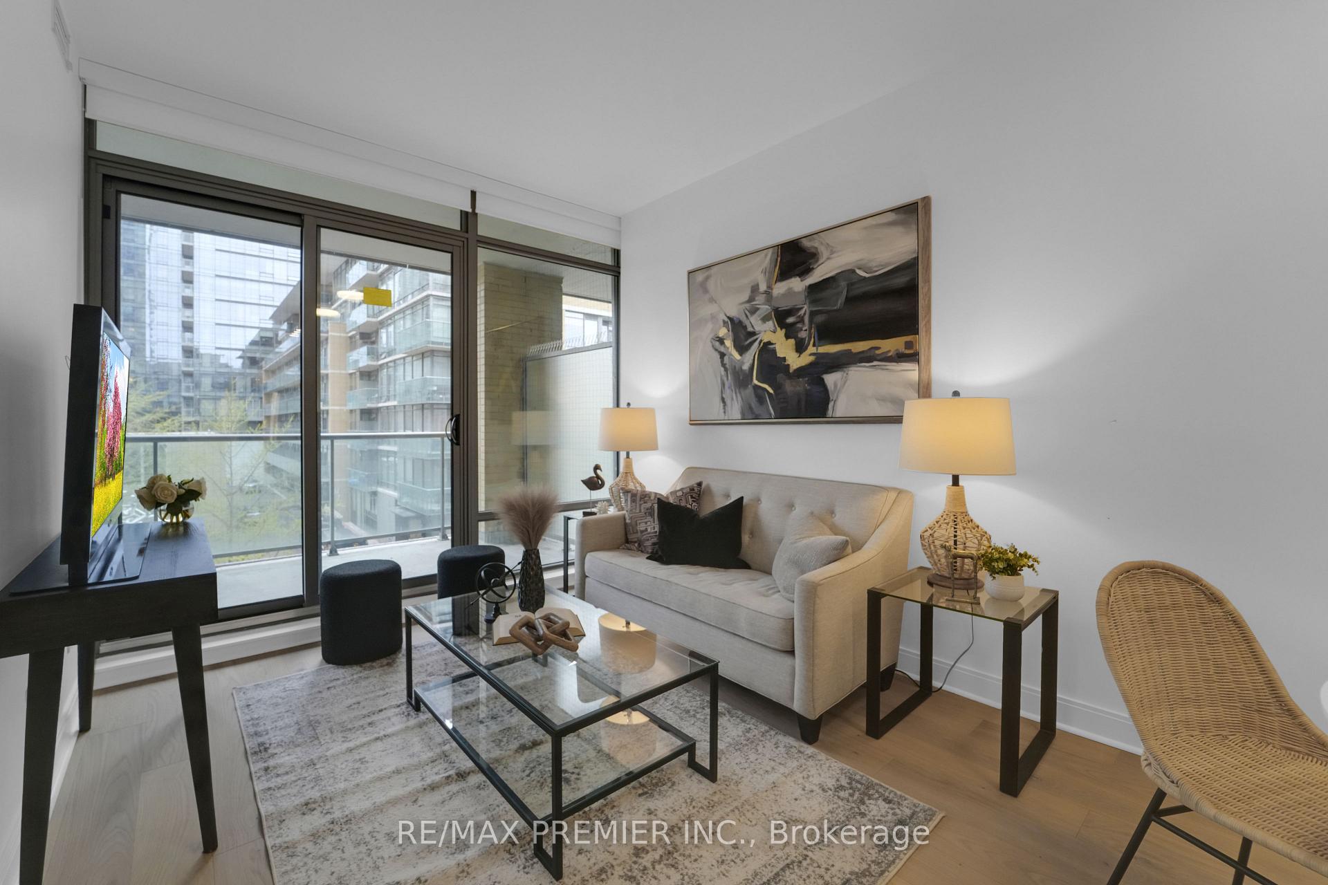 Photo 8 of Unit 310, 18 Yorkville Avenue, Toronto, The Annex — HOMEH