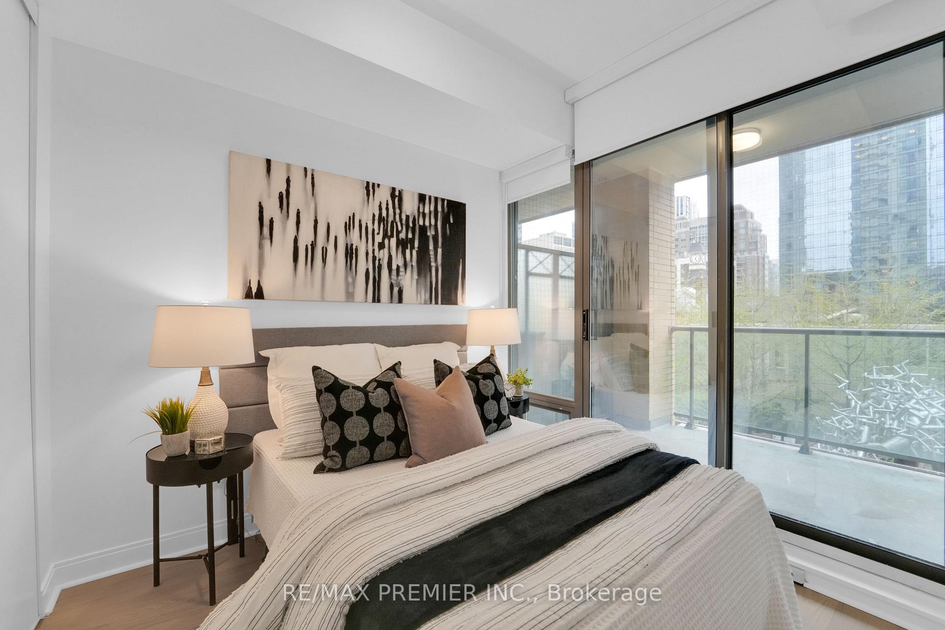 Photo 13 of Unit 310, 18 Yorkville Avenue, Toronto, The Annex — HOMEH