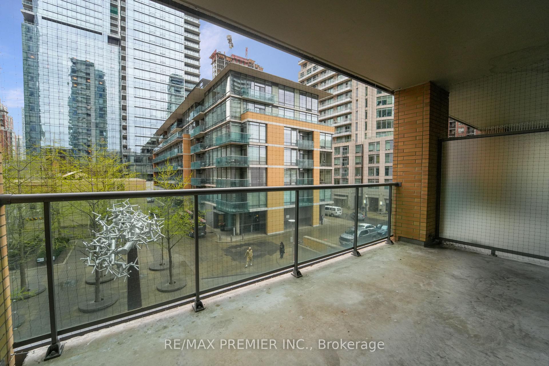 Photo 14 of Unit 310, 18 Yorkville Avenue, Toronto, The Annex — HOMEH
