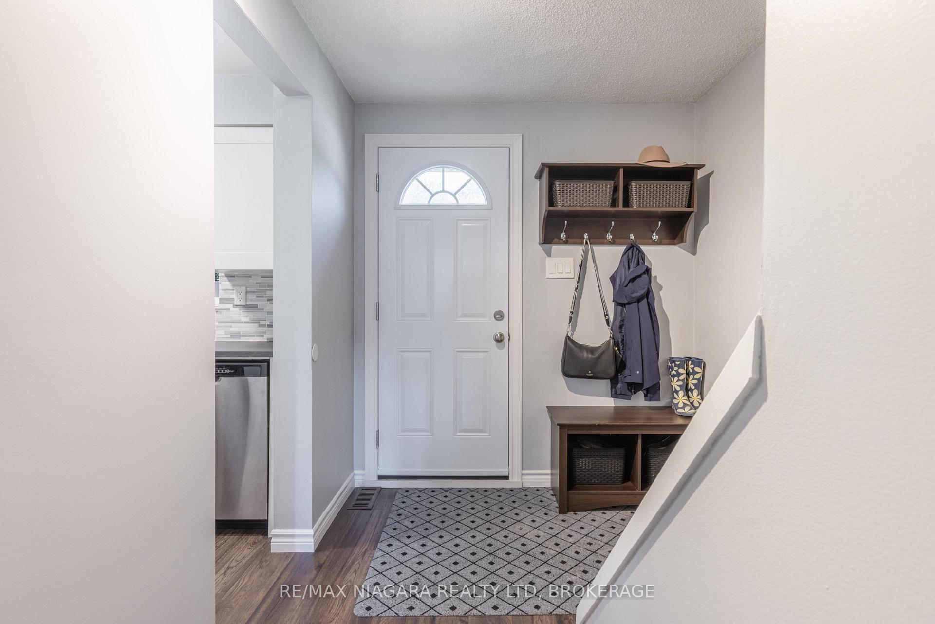 Photo 3 of Unit 67, 25 Linfield Drive, St. Catharines, Lakeport — HOMEH
