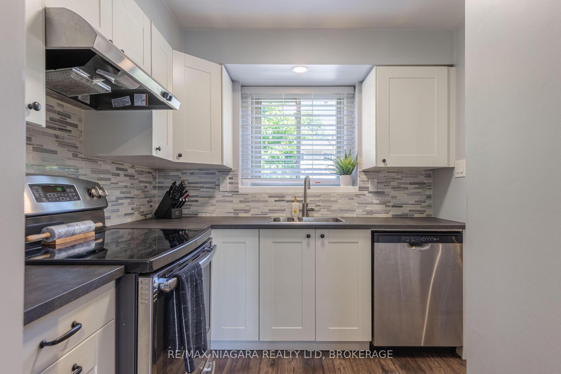Photo 5 of Unit 67, 25 Linfield Drive, St. Catharines, Lakeport — HOMEH