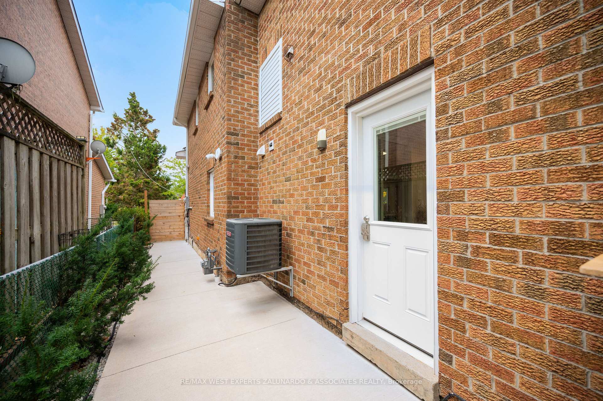 Photo 39 of 122 Philosopher's Trail, Brampton, Northgate — HOMEH