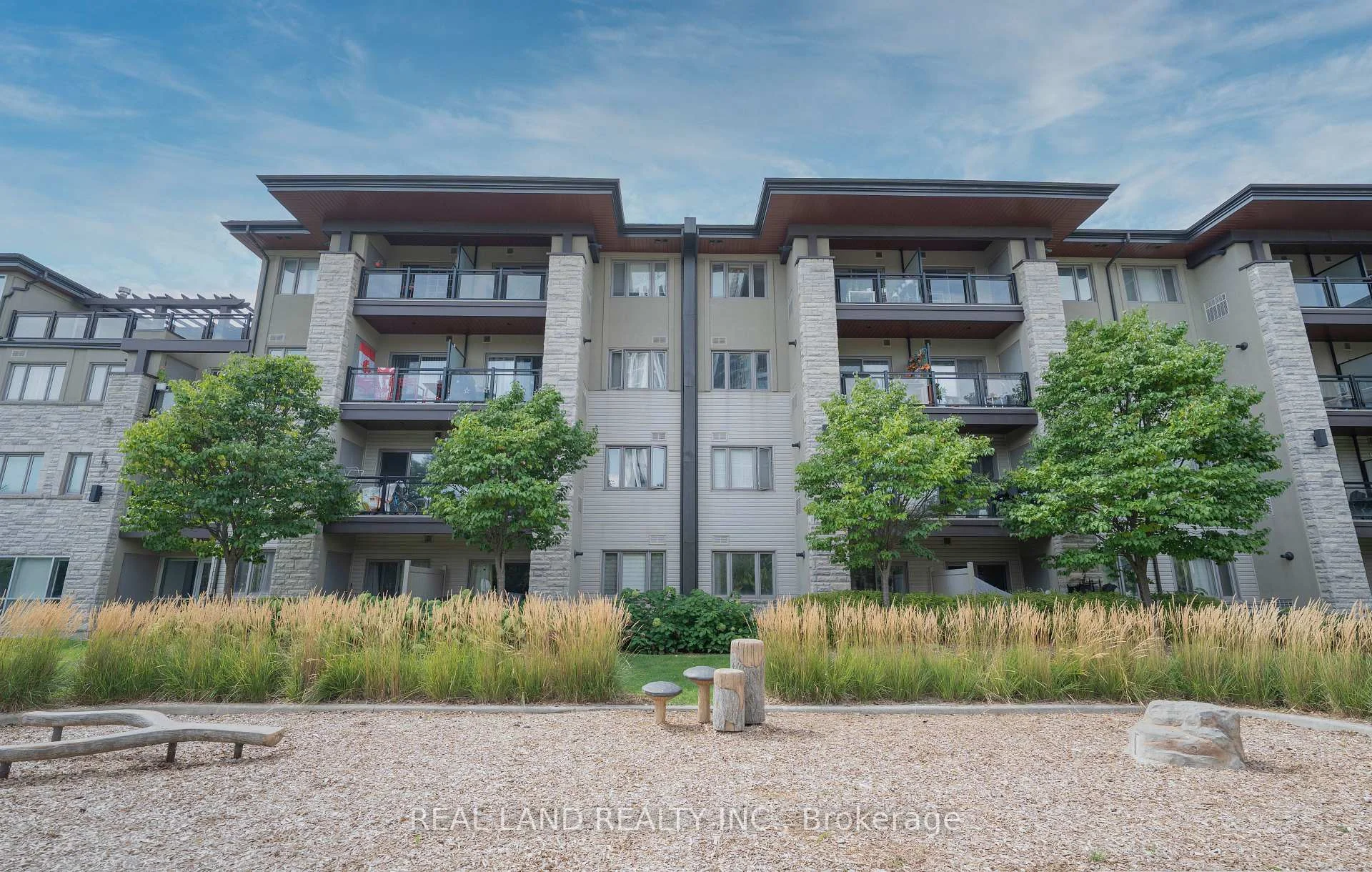 Photo of Unit 127, 570 Lolita Gardens