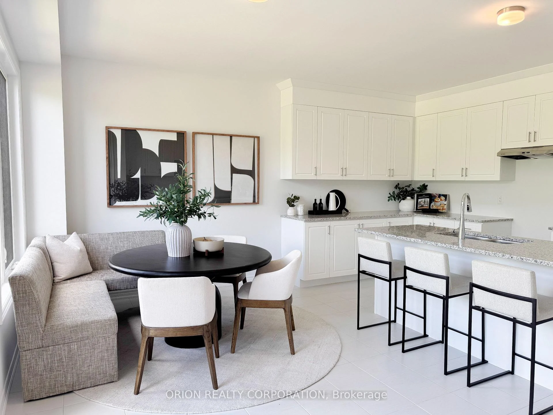 Photo 14 of 122 Thicketwood Avenue, Barrie, Rural Barrie Southeast — HOMEH